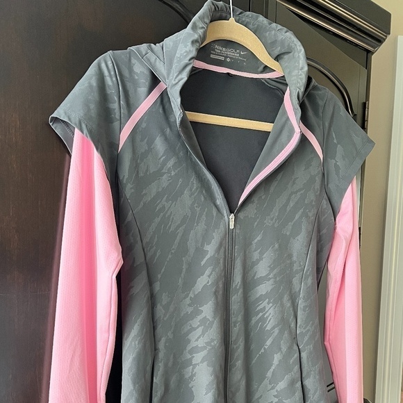 Nike Golf Long Sleeve Jacket with hood - Picture 4 of 8